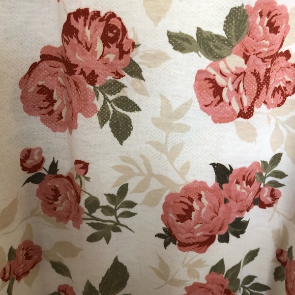 Lularoe floral perfect tee - Picture 2 of 4
